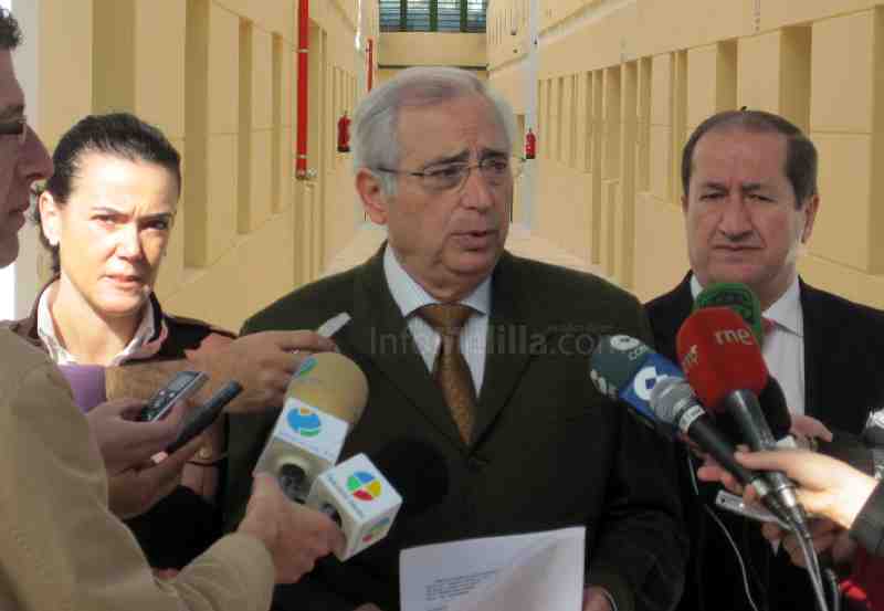 Juan José Imbroda niega estar pactando con CpM