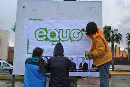 Equo denuncia ante los juzgados y la JEZ el destrozo de sus carteles