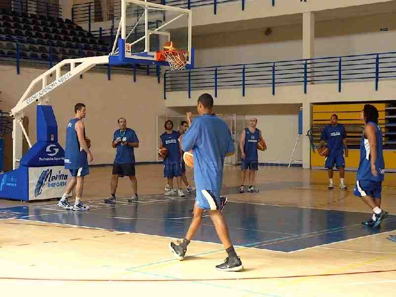 El equipo continúa con sus entrenamientos