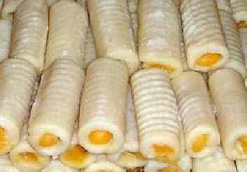 Huesos de santo y buñuelos, gastronomía típica del Día de Todos los Santos
