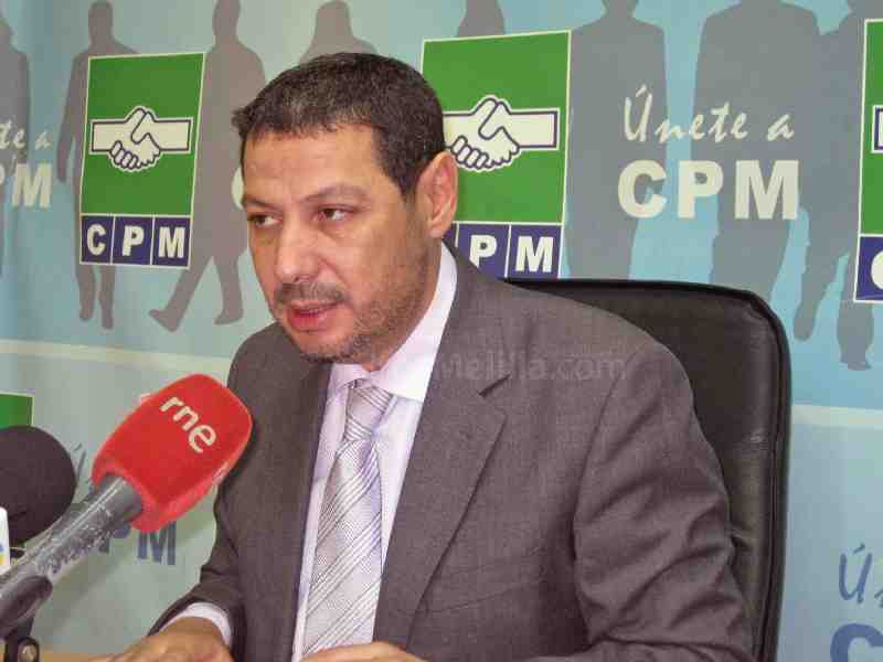 Mustafa Aberchán, presidente de CpM, durante la rueda de prensa