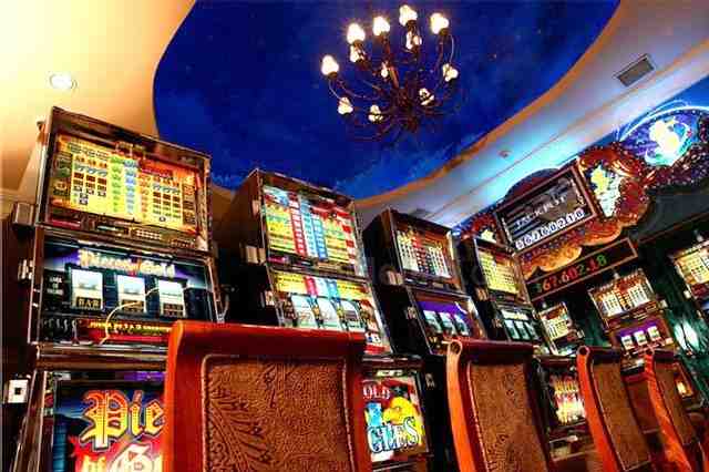 Unos 20 melillenses no pueden entrar en los casinos y salas de juego