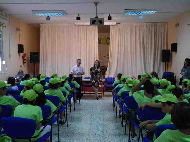 Tres grupos de las Escuelas Viajeras llegan a Melilla para conocer la Ruta de los Templos y el modernismo
