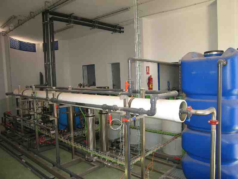 Aena pone en servicio una nueva potabilizadora de agua en Melilla
