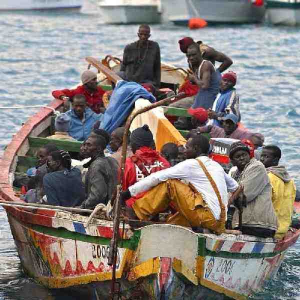 Llegan a Melilla 25 inmigrantes en dos embarcaciones en las últimas horas