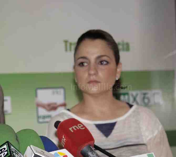 Almansouri propone crear un grupo de tutores educativos para familias desfavorecidas