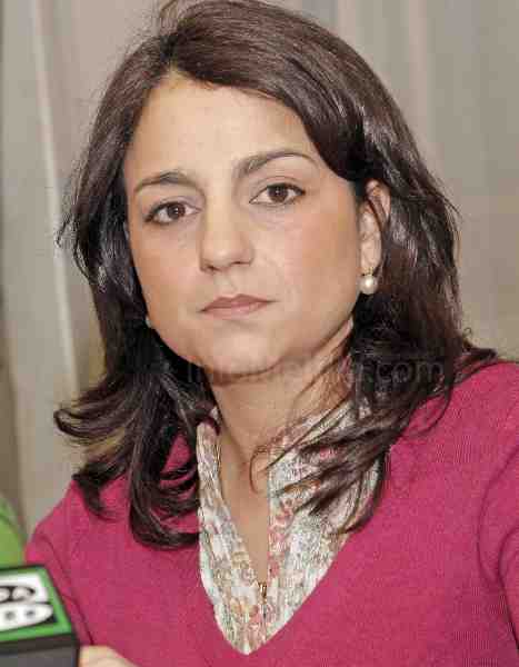 Dunia Almansouri, diputada de CpM
