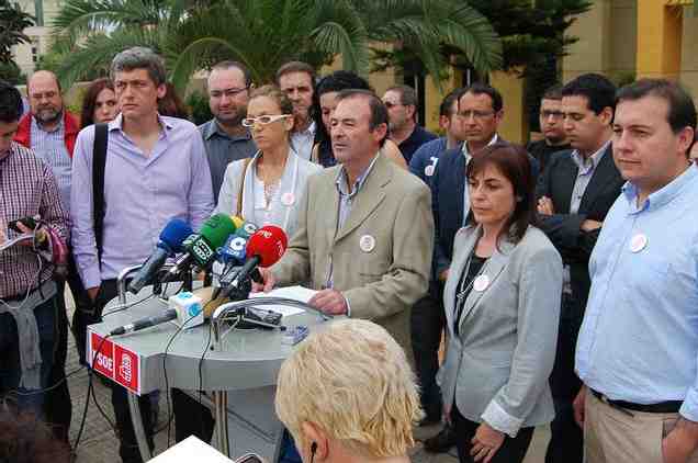 Francisco Vizcaíno, número cuatro de la lista socialista, durante la rueda de prensa