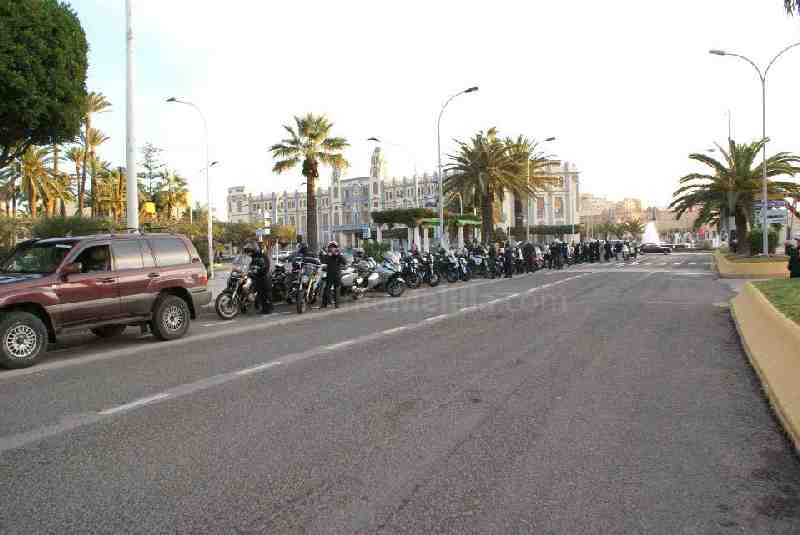 Scorpio escolta al Grupo Xaluca en su programa 'Nos sigues con tu moto a Marruecos'