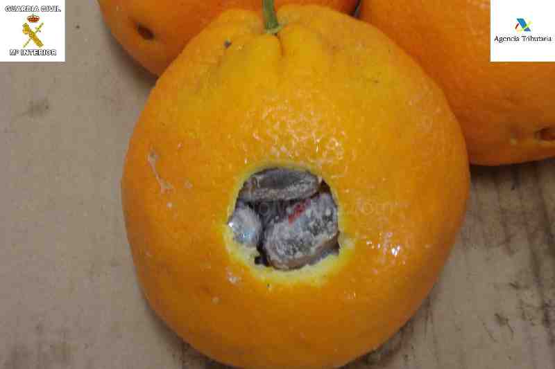 Dos detenidos en Melilla por transportar bellotas de hachís en naranjas