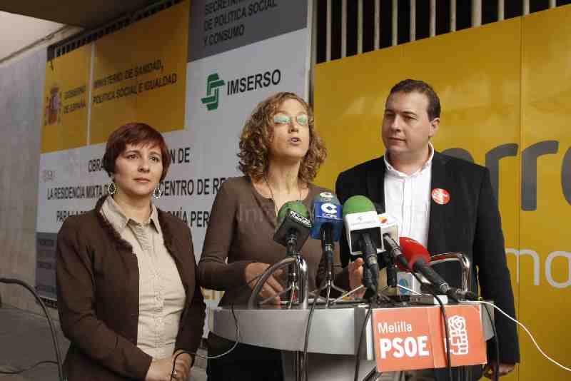 La terna socialista defiende el desarrollo de la Ley de Dependencia