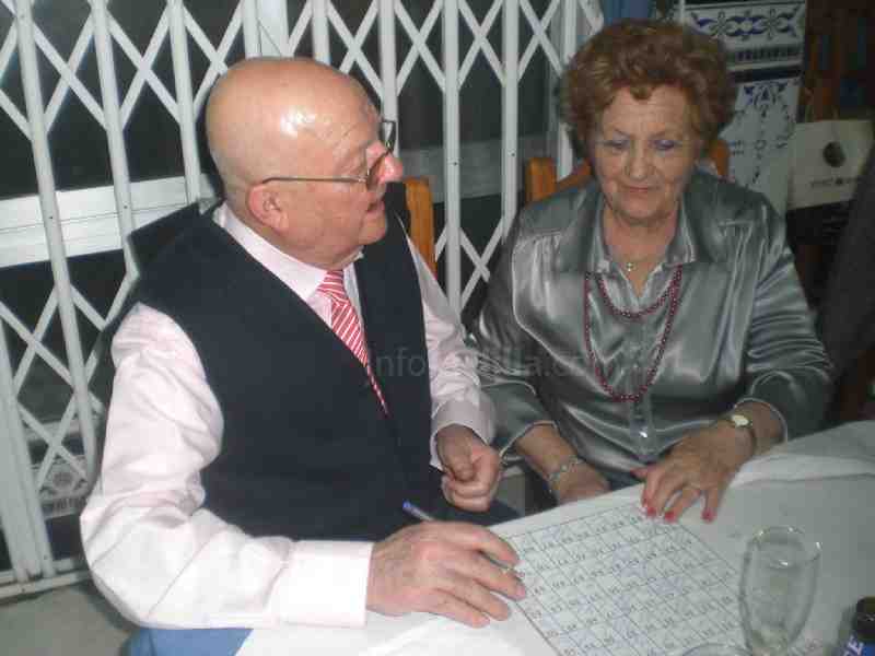 Mucho amor en la celebración del 'Día de Cupido' de la Casa de Melilla en Almería