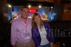Bassets junto a Leire Pajín