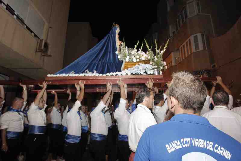 La Virgen del Carmen procesiona por las calles de Melilla