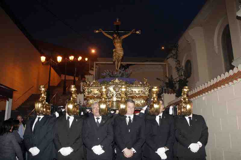 El Cristo de la Paz sale al encuentro de los melillenses en la plaza Menéndez Pelayo