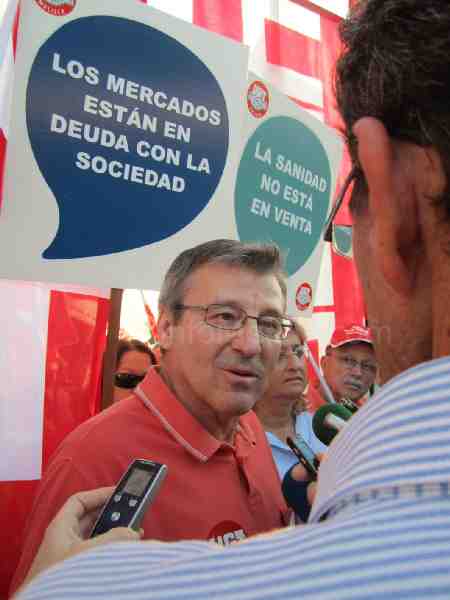 Un centenar de personas reivindican el ‘Trabajo Decente’ para todos
