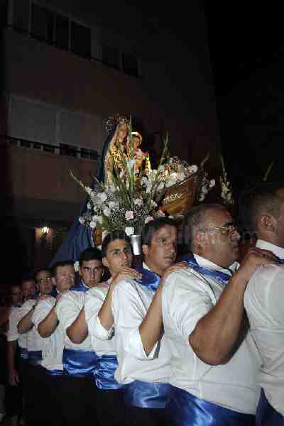 La Virgen del Carmen procesiona por las calles de Melilla