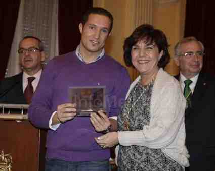 Celia Ruiz, alumna de La Salle, se alza con el premio a la mejor redacción sobre la Constitución Española