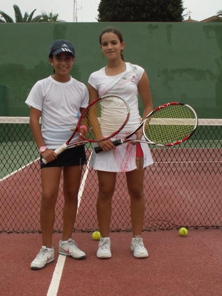 Hind Diouri y Maria Mizzi