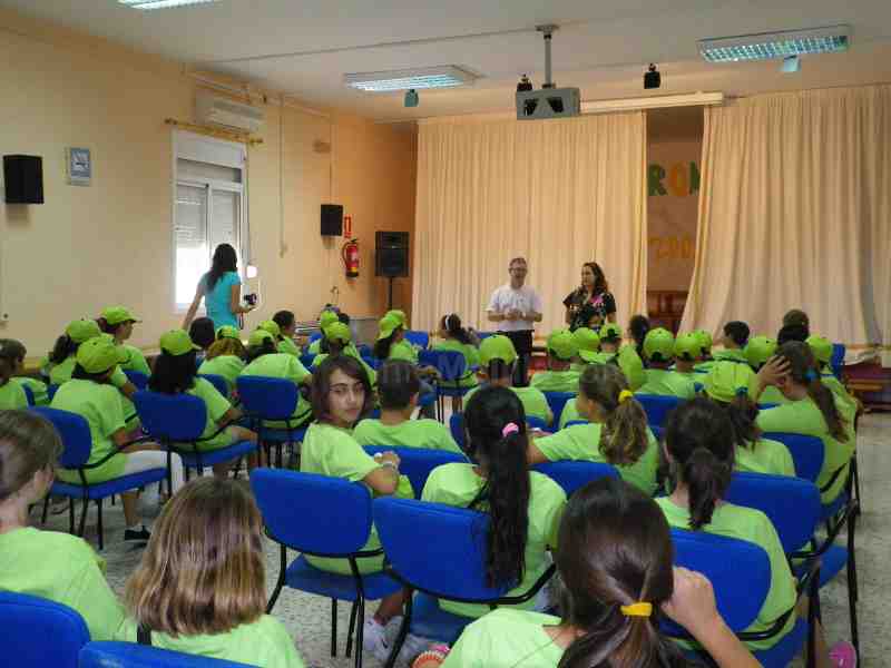 Tres grupos de las Escuelas Viajeras llegan a Melilla para conocer la Ruta de los Templos y el modernismo