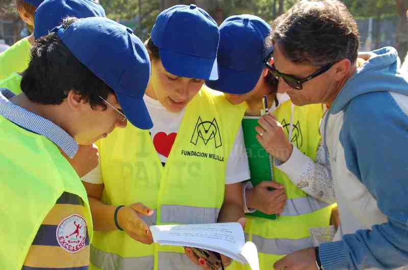 Los estudiantes melillenses participan en una gincana histórica sobre la ciudad