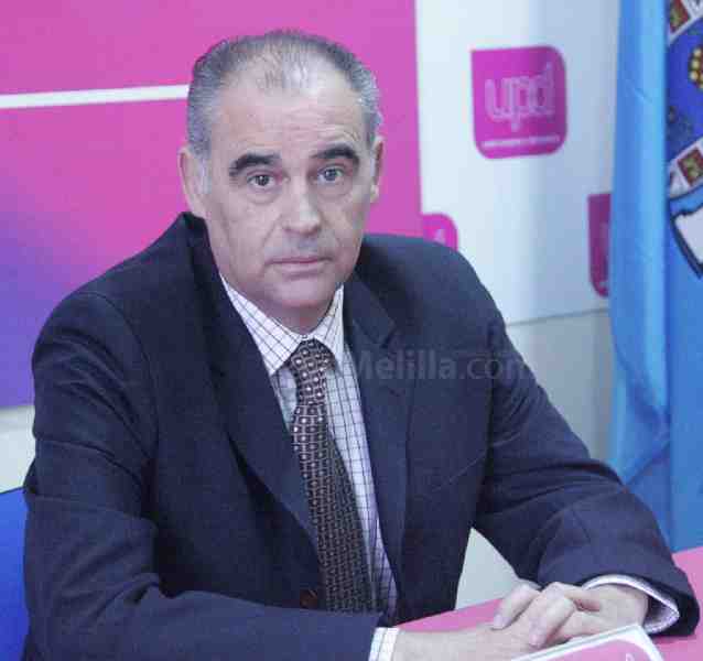 El candidato a la presidencia de Melilla por UPyD, Emilio Guerra