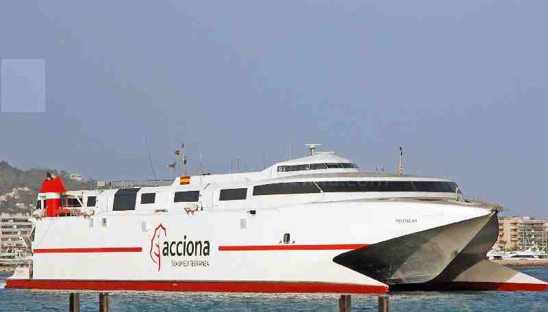 Melilla negociará con Acciona para que no suban los billetes baratos