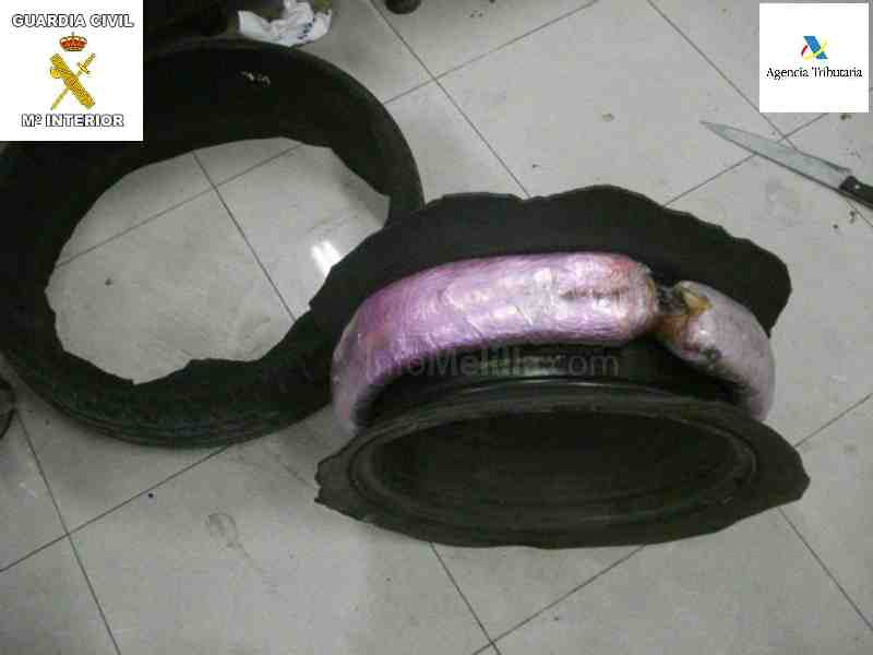 La Guardia Civil interviene casi 120 kilogramos de diferente droga en el control del puerto