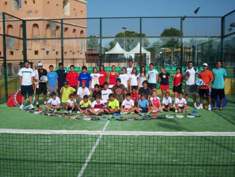 Nuestro menores en las pistas de "Rostrogordo"