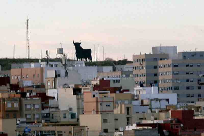 Ubicación de la silueta del toro de Osborne en Melilla