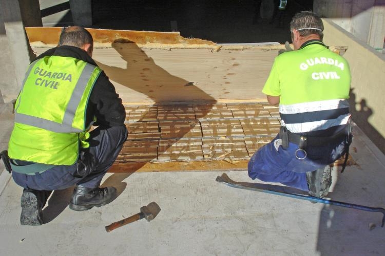 Droga en el techo de una de las batea