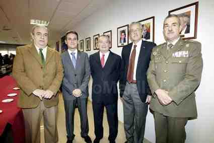 La Delegación del Gobierno decora sus paredes con retratos de todos los delegados