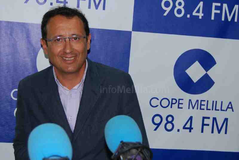 Dionisio Muñoz durante la entrevista radiofónica