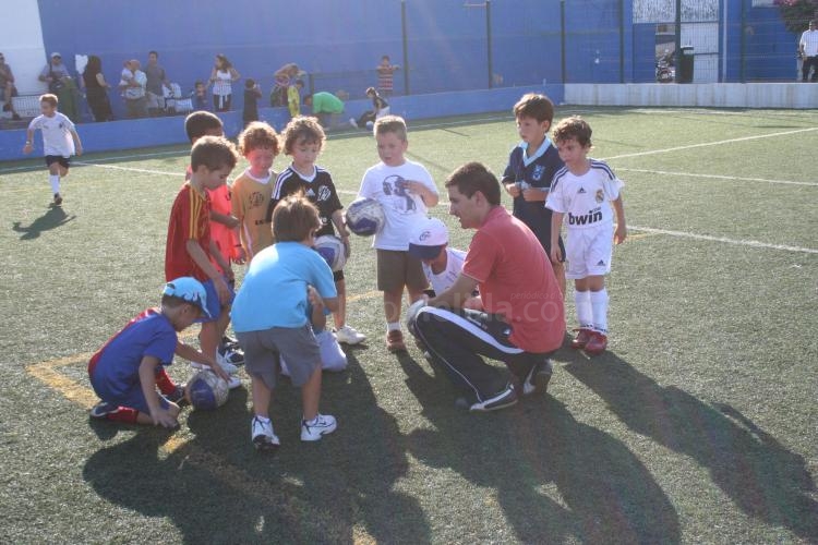 Los alumnos de la Escuela de Fútbol participan en el V Torneo Solidario