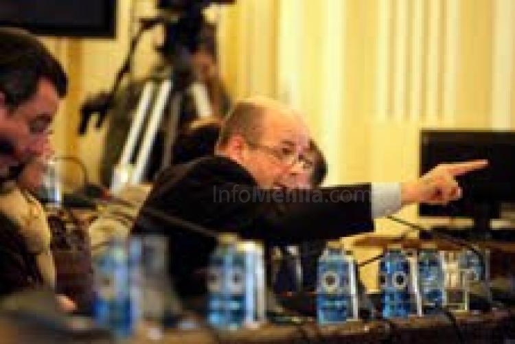 PPL reclama medidas locales contra el paro mientras el Gobierno de Imbroda se queja de la falta de apoyo del Estado