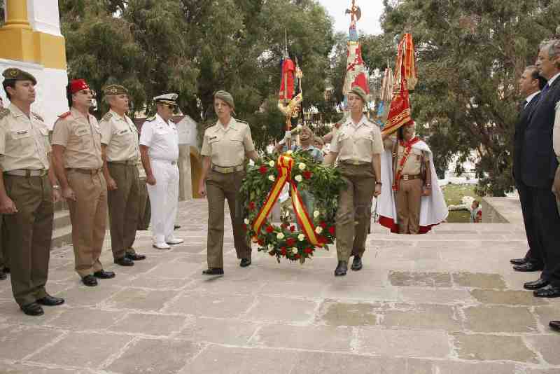 Melilla rinde homenaje a los caídos por España en el Panteón de los Héroes