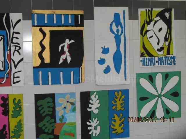 Interesante y original exposición de los estudiantes del IES Rusadir