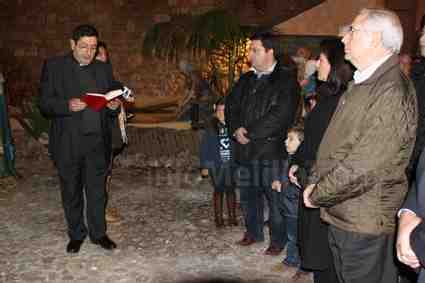 Un gran portal florentino preside la recreación de Belén en el foso de Hornabeque