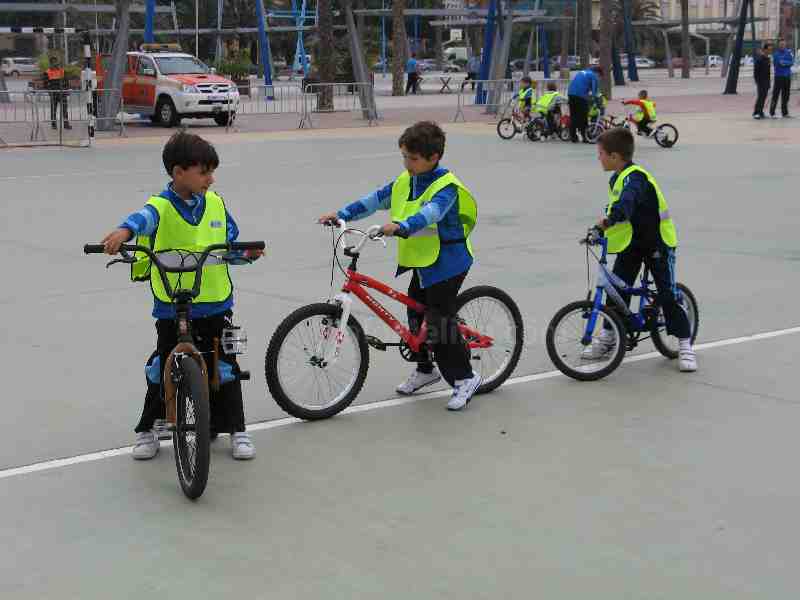 Éxito de participación en la Jornada Recreativa de Ciclismo de la Escuela de Fútbol