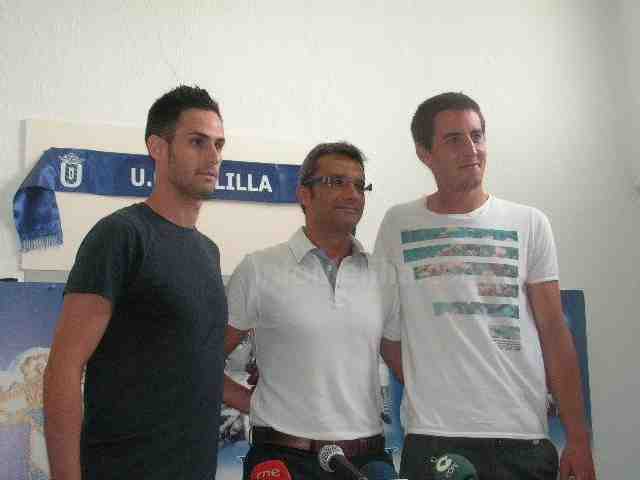 Cruz y Solabarrieta junto al directivo Sergio Silva