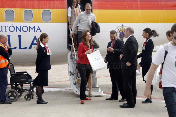 Air Nostrum bautiza un avión con el nombre de 'Ciudad de Melilla'