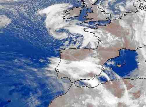 Meteorología mantiene sus previsiones de tormenta para domingo y lunes