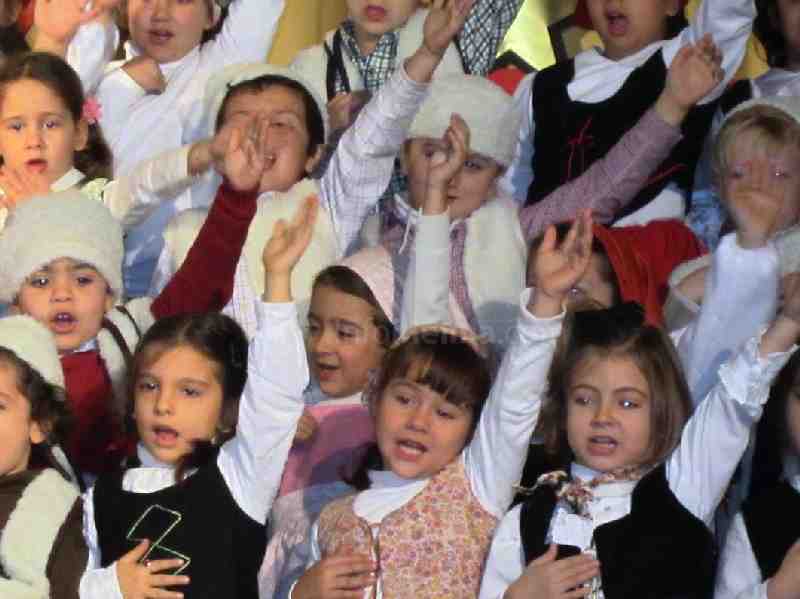 Los más pequeños de La Salle protagonizan un festival de Navidad