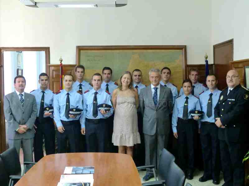 Los nuevos alumnos han sido recibidos por los consejeros Muriel y Calderón