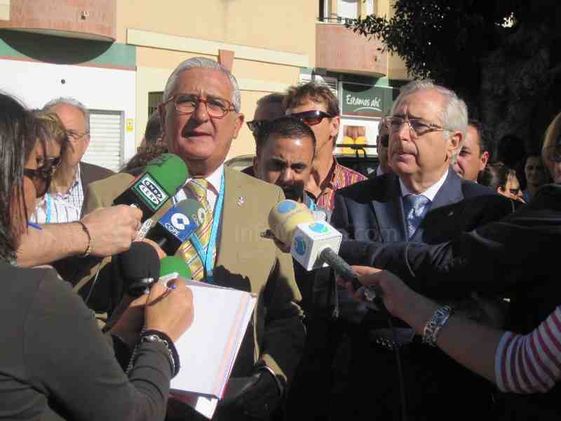 Antonio Gutiérrez, candidato al Congreso, junto a Juan José Imbroda