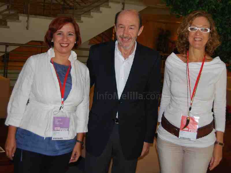 De izda. a dcha.: la candidata al Senado, Rosa López Ochoa; la candidata al Congreso, Gloria Rojas;