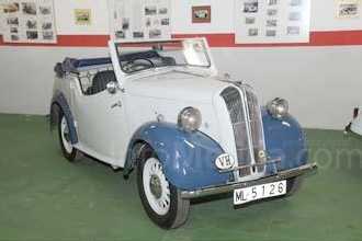 El Museo del Automóvil se compromete a atraer turismo para conocer los 'secretos' de Melilla