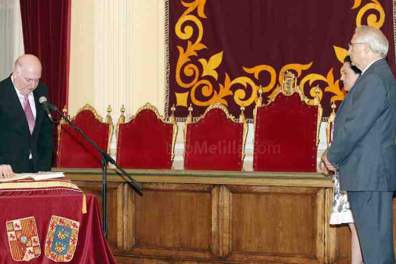 Imbroda pide lealtad, honradez, eficacia al máximo y humildad al nuevo Gobierno