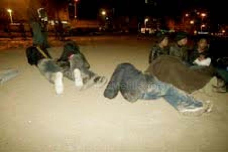 Llegan 14 inmigrantes a la playa de Melilla, entre ellos 3 mujeres y un bebé