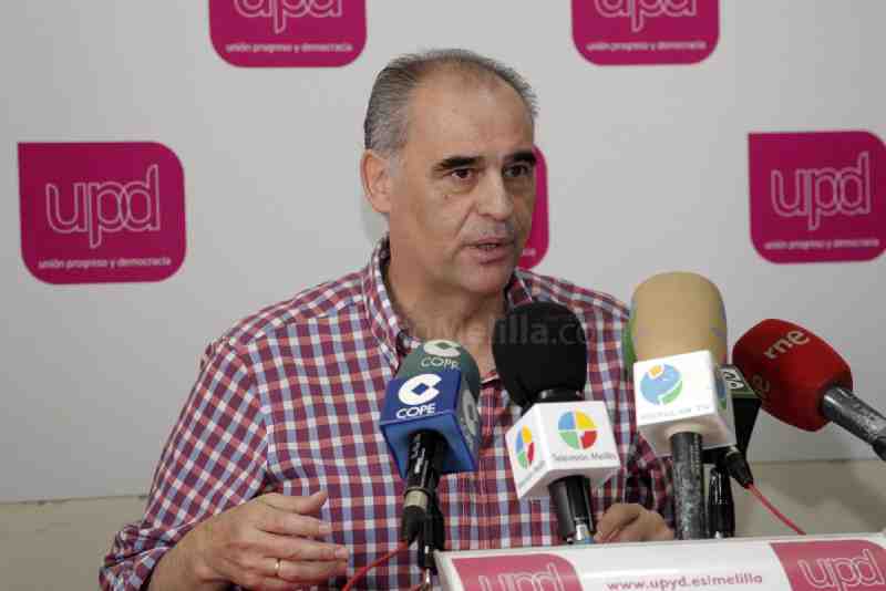 El coordinador local de UPyD, Emilio Guerra